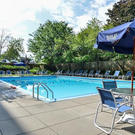 Hotel Courtyard By Marriott New York Laguardia Airport Zewnętrze zdjęcie