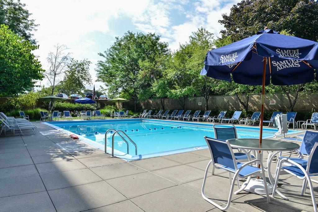 Hotel Courtyard By Marriott New York Laguardia Airport Zewnętrze zdjęcie